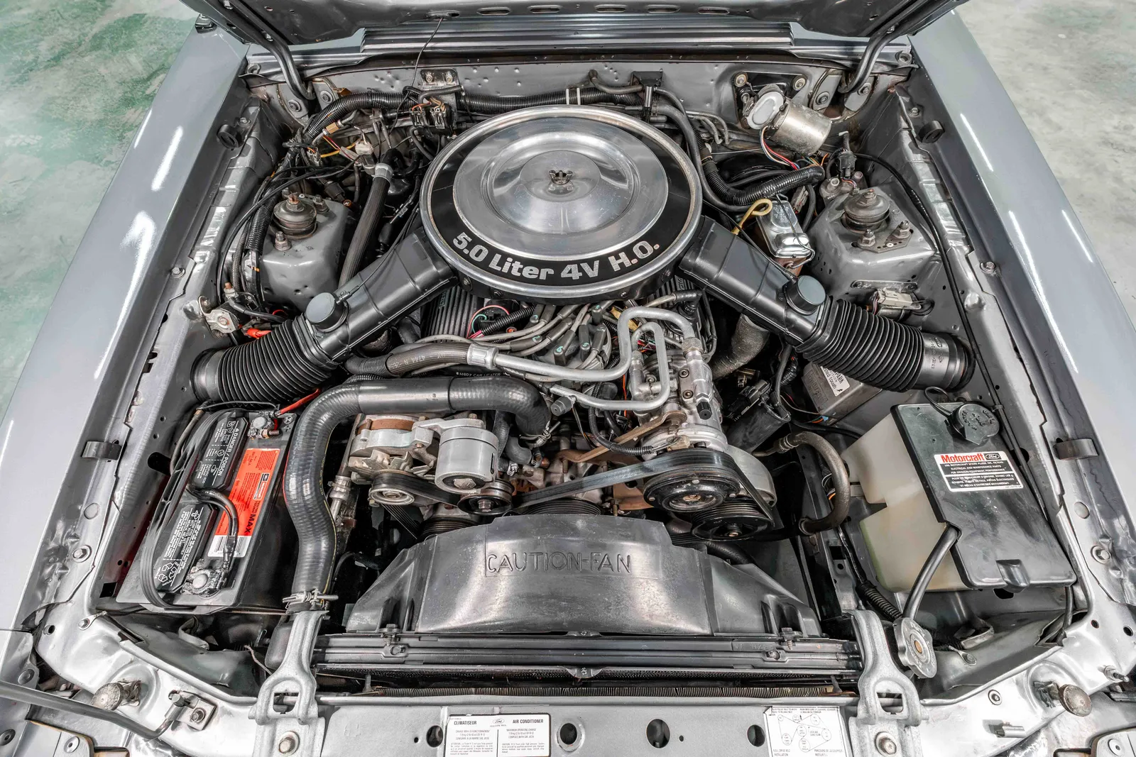 1985-Ford-Mustang-Medium Charcoal Metallic-127944--42.jpg
